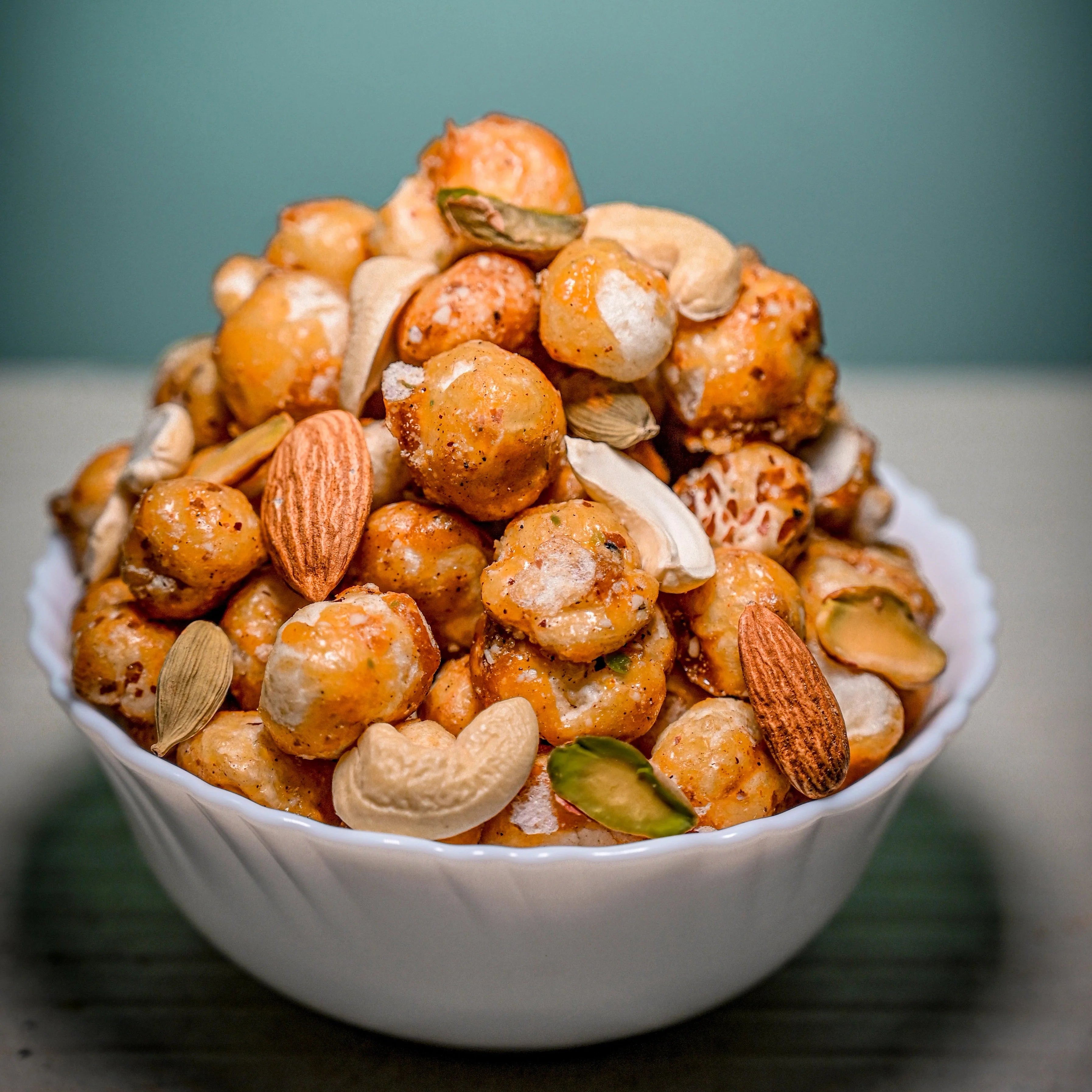 Sweet Meets Crunch – MKOJI Jaggery Nuts Makhana for Dessert Lovers